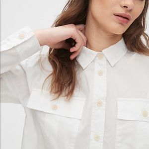 BNWT White long-sleeve button down shirt